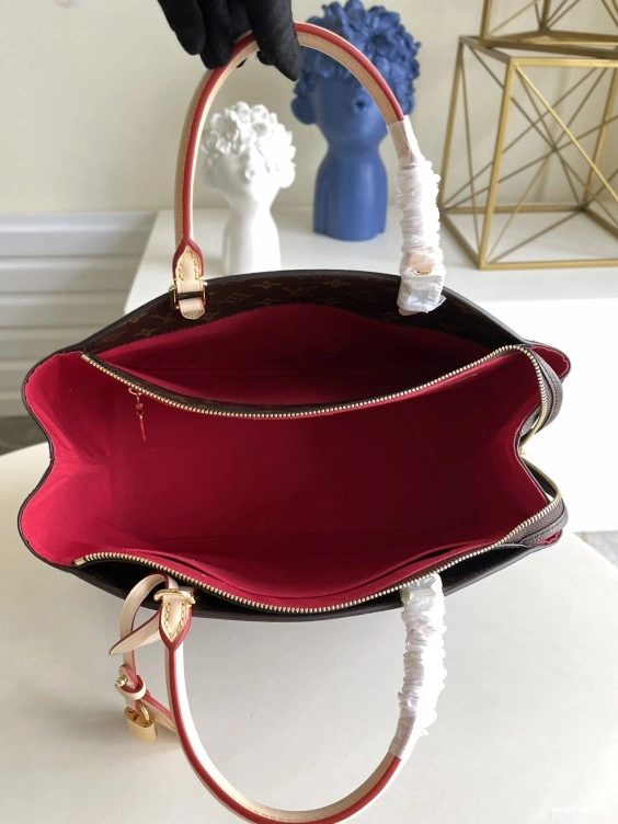 WIS LOUIS PALAIS GRAND VUITTON 1112